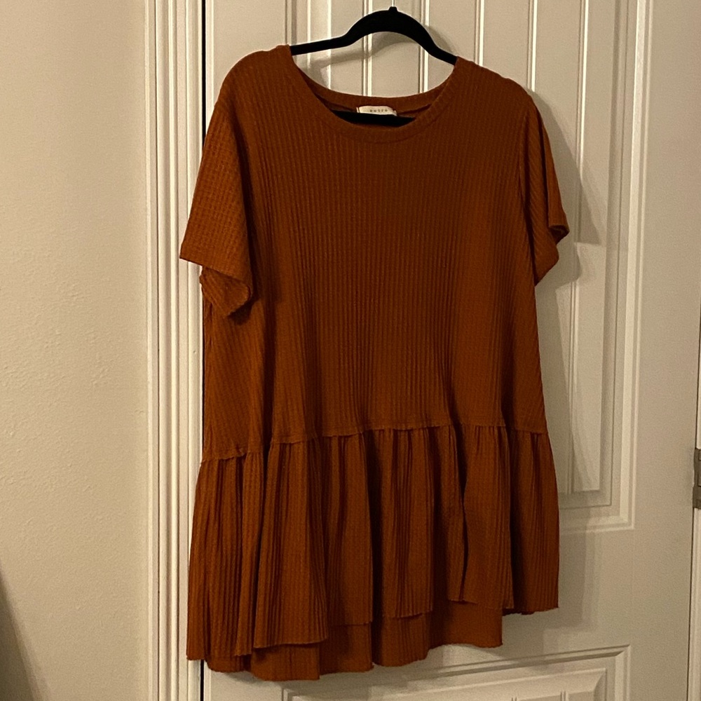 Cute ruffled bottom tunic!